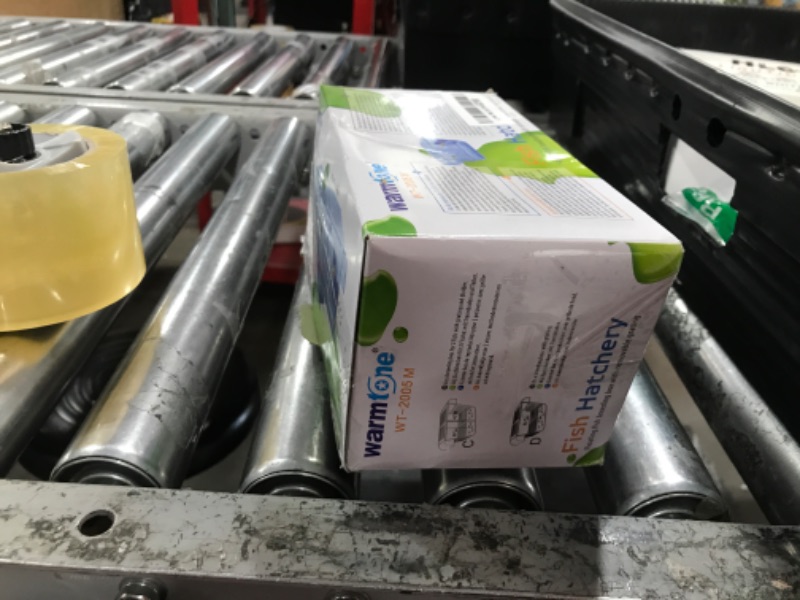 Photo 1 of Cepetsma Fish Breeder Box - Hang-on Nursery Fish Tank With Breeding Hatchery, Perf for Aggressive & Injured Species