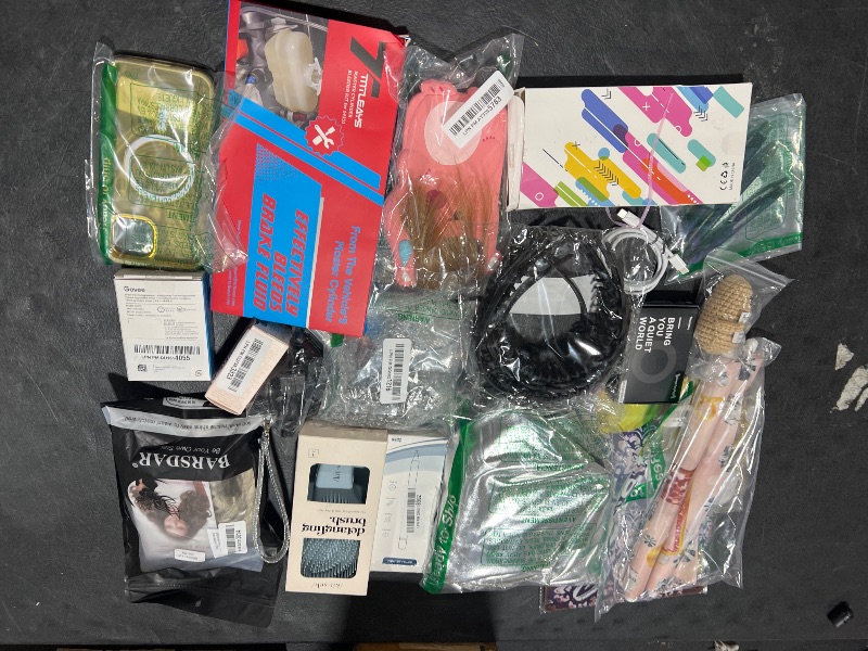 Photo 1 of bag of mixed items 