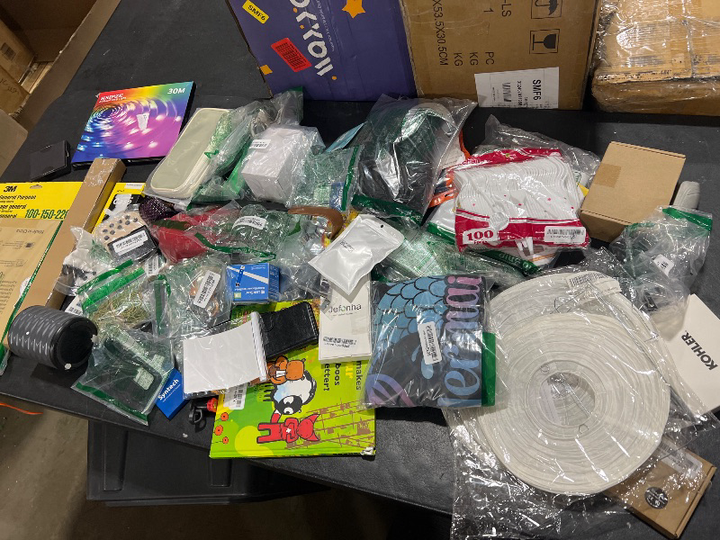 Photo 1 of box of mixed items 