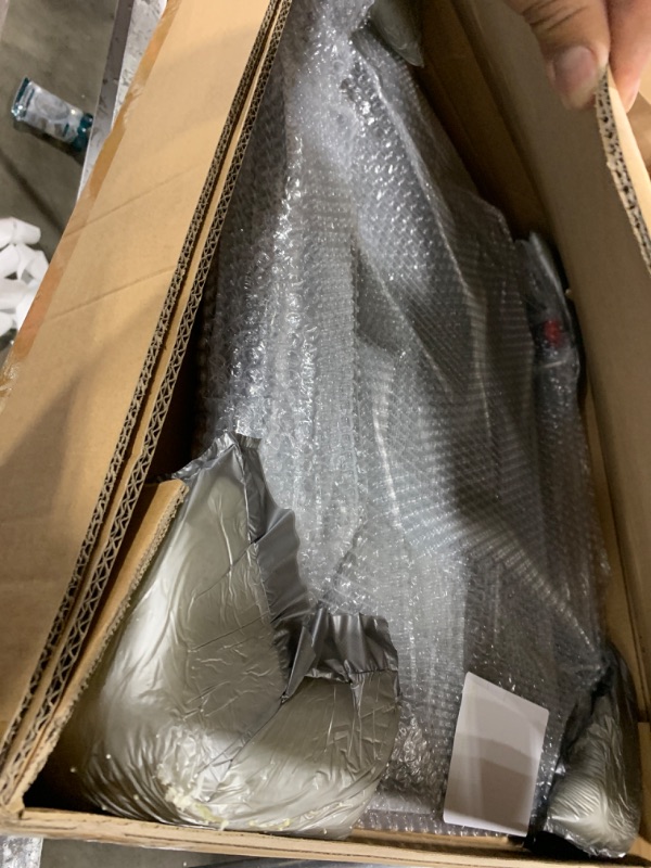 Photo 1 of AUTO DYNASTY AD-RAD-O-2215 OE Style Full Aluminum Core Radiator [Compatible with 98-04 Frontier/Xterra AT, 27-1/16" W X 17-1/2 X 1" D, -3/8" Inlet, 1-3/8" Outlet]