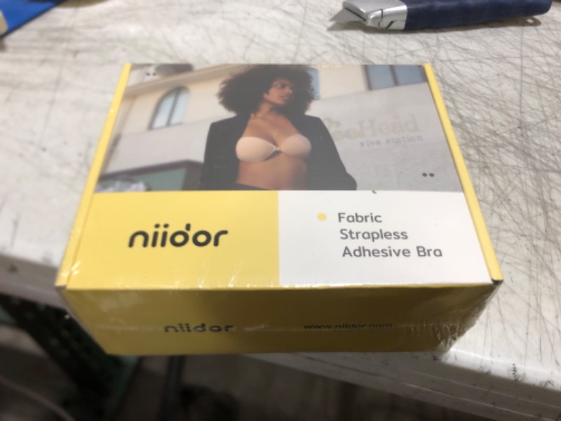 Photo 2 of Niidor Sticky Bra Strapless Bra Push up Invisible Breathable Self Adhesive Bra for Backless Dress with Nipple Covers