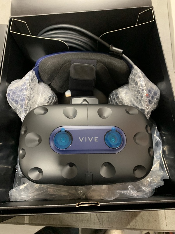 Photo 5 of HTC Vive Pro 2 Headset Only