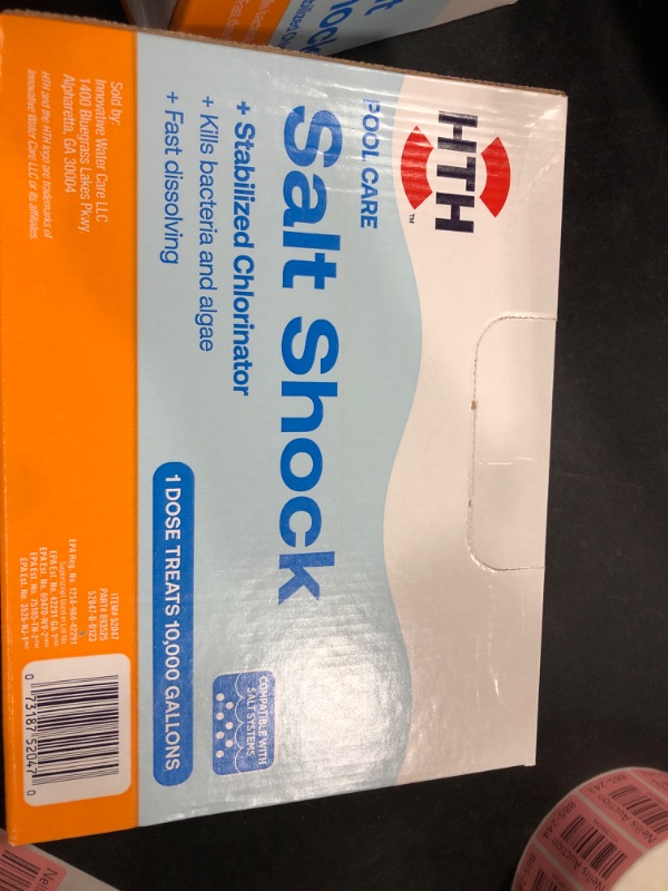 Photo 2 of HTH 52047 Swimming Pool Care Salt Shock, Stabilized Chlorinator, 1 dose Treats 10000 gallons, 5x12oz Packets