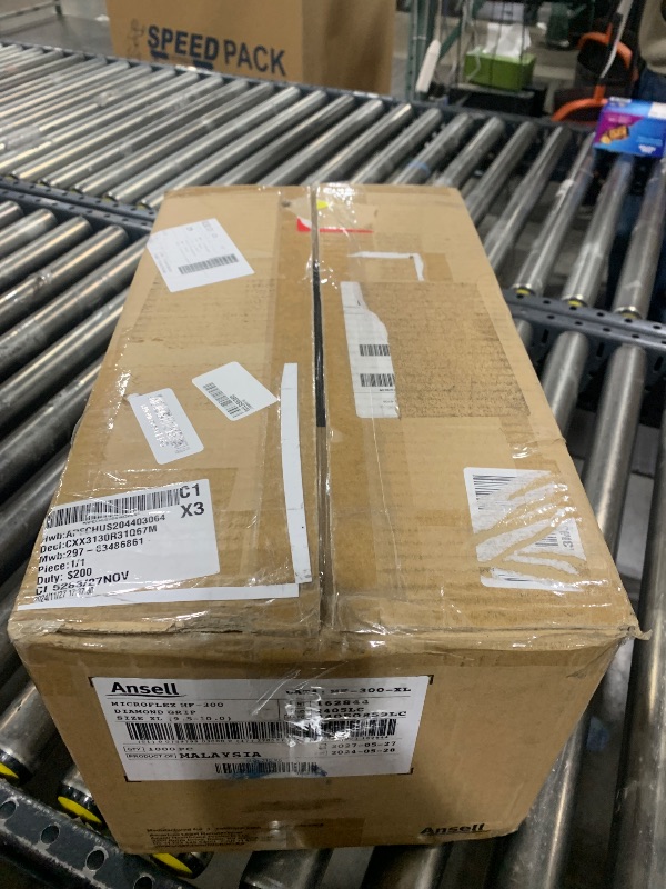 Photo 1 of Microflex Diamond Grip MF-300 Disposable Latex Gloves for Automotive, Healthcare, Machinery Industries - Large, Natural (Case of 1000)