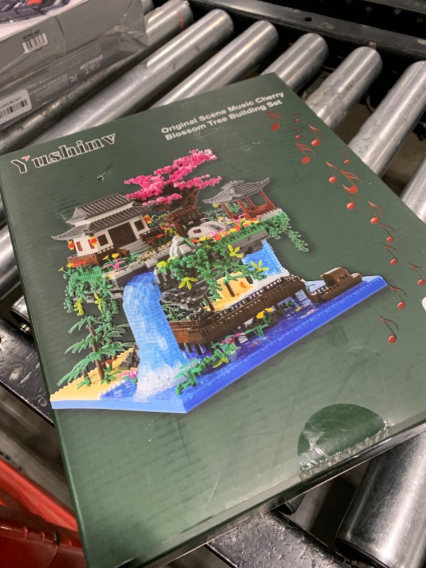 Photo 1 of Cherry Blossom Tree Building Set with Gift Box, Original Music Cherry Blossom Tree House(Type :Symphony), Japanese Sakura Tree House Lights Building Kit?3320 Pcs, Cherry Bonsai Tree Building Set.