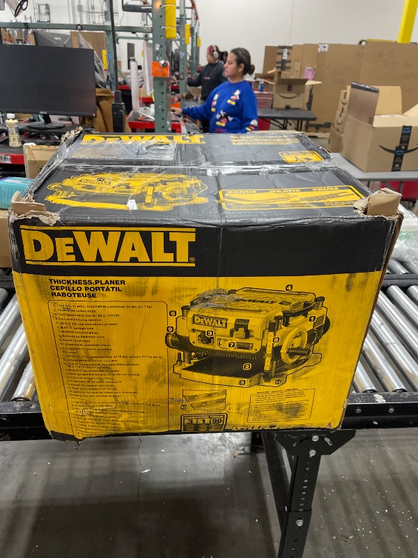 Photo 2 of DEWALT Thickness Planer, Two Speed, 13-inch, 15 Amp, 20,000 RPM Motor (DW735X)