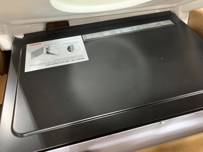 Photo 1 of (PARTS) (NOT A FUNCTIONAL UNIT) TOSHIBA EM131A5C-SS Countertop Microwave Ovens 1.2 Cu Ft with 12.4" Removable Turntable Smart Humidity Sensor, 12 Auto Menus Mute Function ECO Mode Easy Clean Interior, 1000W, Silver