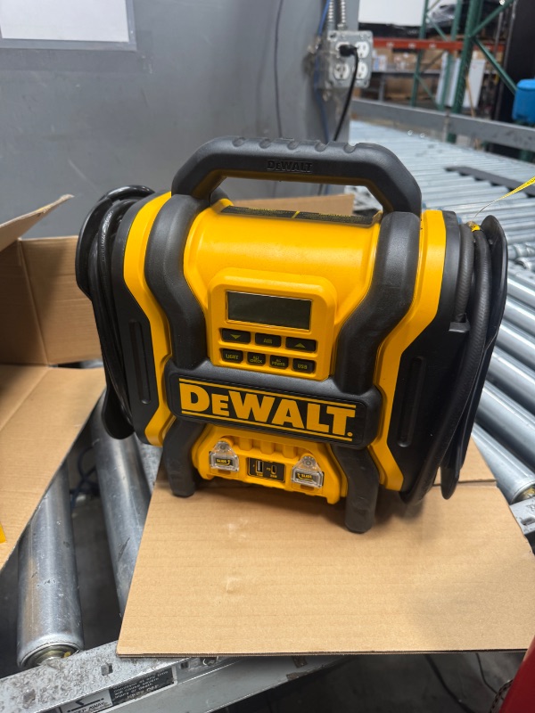 Photo 1 of *UNABLE TO TEST** DEWALT DXAEJ14-Type2 Digital Portable Power Station Jump Starter - 1600 Peak Amps with 120 PSI Compressor, AC Charging Cube, 15W USB-A and 25W USB-C Power for Electronic Devices
