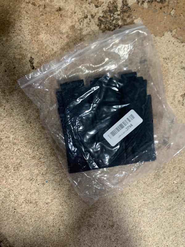 Photo 1 of 1 Molle Triple Pistol Mag Pouch Single Double Stack Magazine for 9mm/.40 Calibers Glock S&W M&P, Sig 226/229, and Springfield 1911 Black