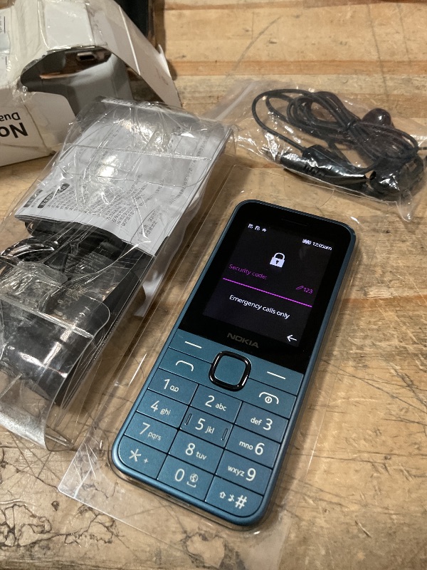 Photo 1 of *locked phone*
 Nokia 225 4G (2024) | Dual SIM | GSM | Unlocked | International Version | Dark Blue