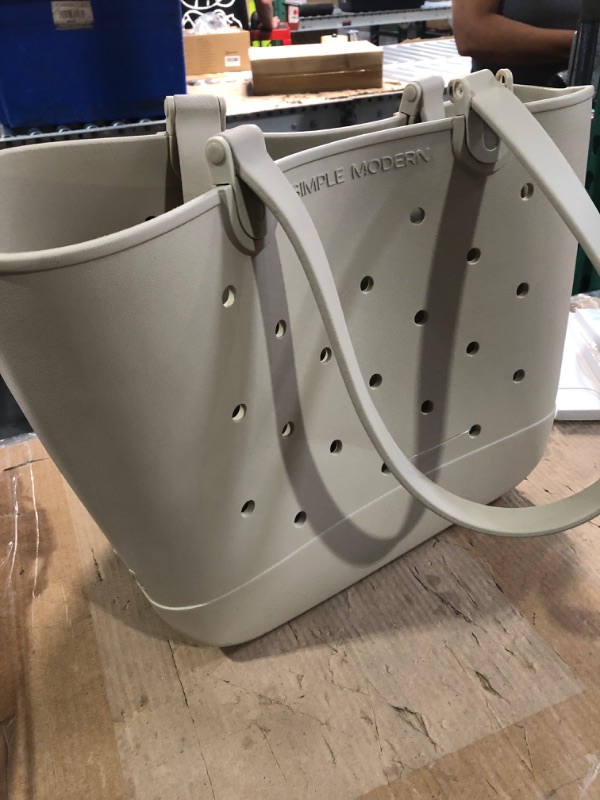 Photo 1 of (broken handle) Simple Modern Extra-Large Beach Bag Waterproof Getaway Rubber Tote with Zipper Pocket for Travel