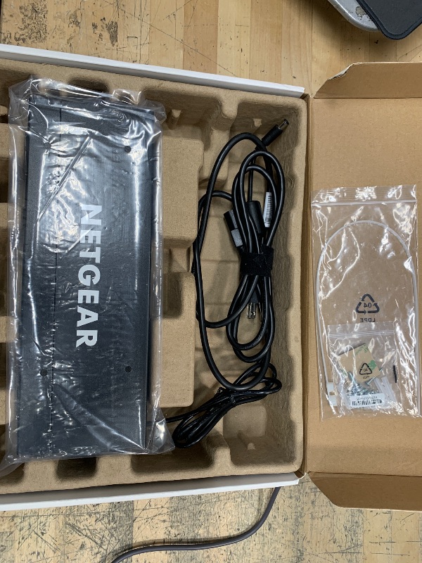 Photo 1 of *FOR PARTS ONLY DOES NOT POWER ON* NETGEAR 16-Port PoE+ Gigabit Ethernet Unmanaged Essentials Switch (GS316PP) - with 16 x PoE+ @ 183W, Desktop or Wall Mount