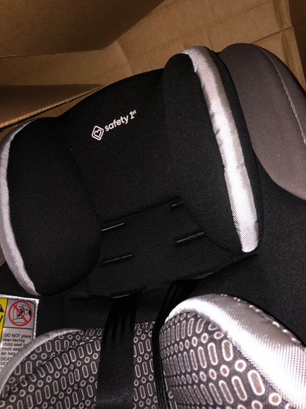 Photo 1 of Safety 1st Guide Convertible Car Seat, Fits 3 Across, Forward Facing and Rear Facing, Chambers