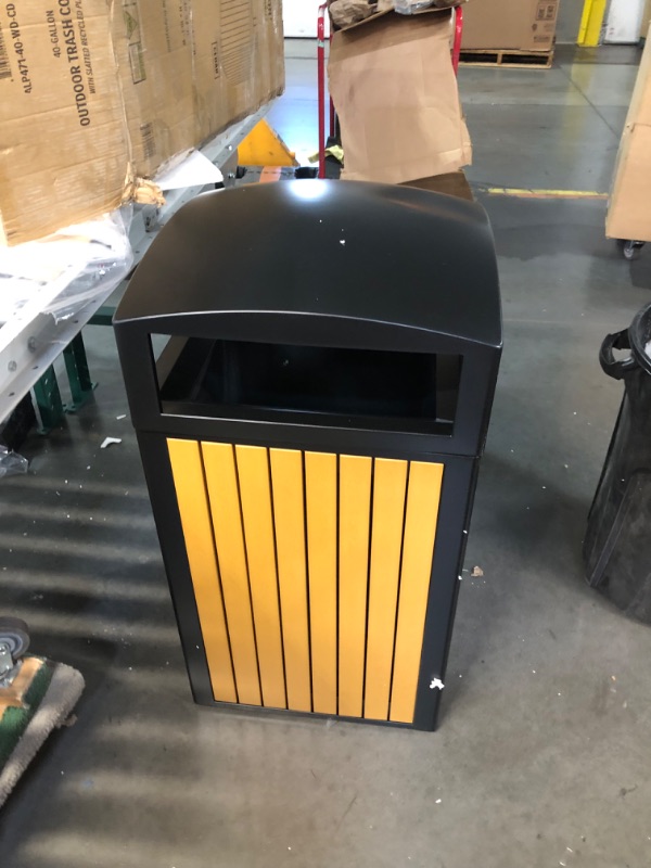 Photo 1 of ***DAMAGED - DENTED - NO PACKAGING - SEE PICTURES***
Alpine 40 Gallon Commercial Outdoor Trash Can with Lid - Modern Heavy Duty Large Outdoor Garbage Can with Durable Plastic Bin, Slatted Recycled Plastic Panels for Patio, Parks, Trails & Resorts (CD)