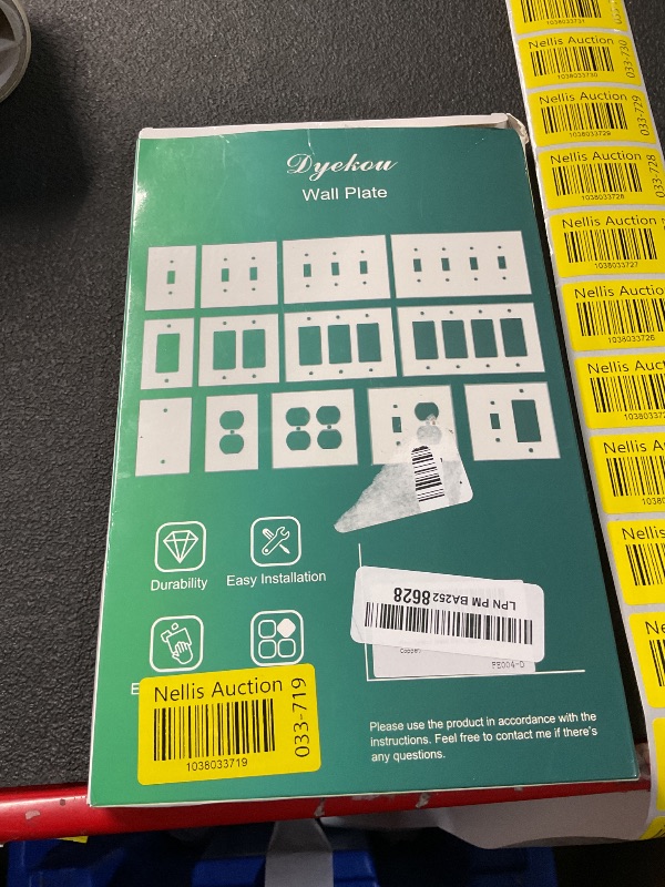 Photo 1 of Dyekou Metal Wall Plate for Electrical Outlets, Decorative Antique Copper Switch Plates Outlet Cover, Light Switch Cover Plate, 1-Gang Wall Plates (Duplex Outlet, 6 Pack)