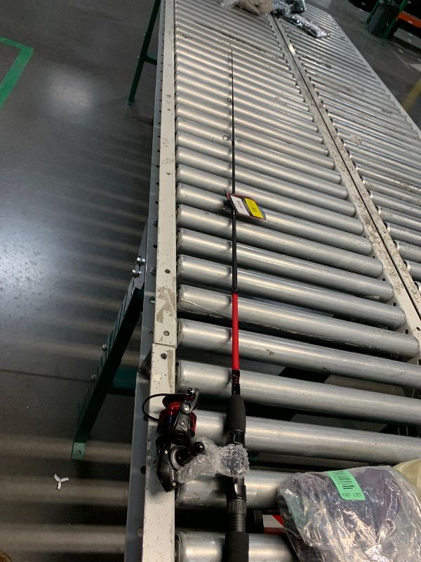 Photo 1 of (MISSING TIP) PENN Fierce IV Spinning Reel and Fishing Rod Combo, Black/Red