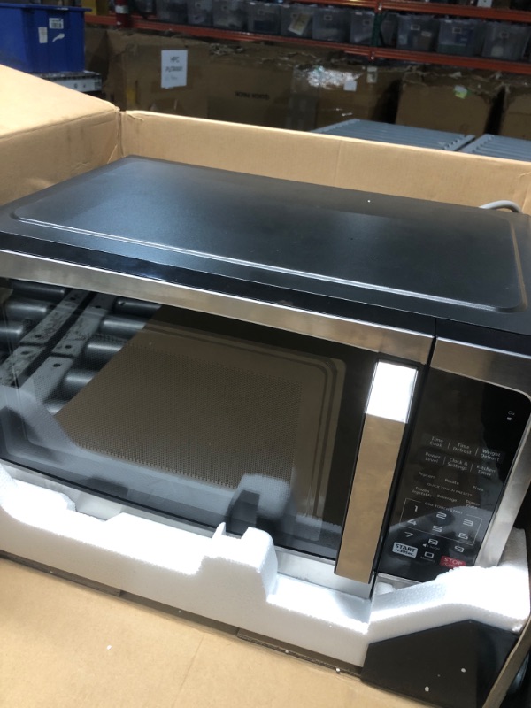 Photo 1 of (see all images) TOSHIBA ML-EM09PA(SS) Small Microwave Oven with 6 Auto Menus, Mute Function & Child Lock, LED Lighting, Perfect for Apartments 