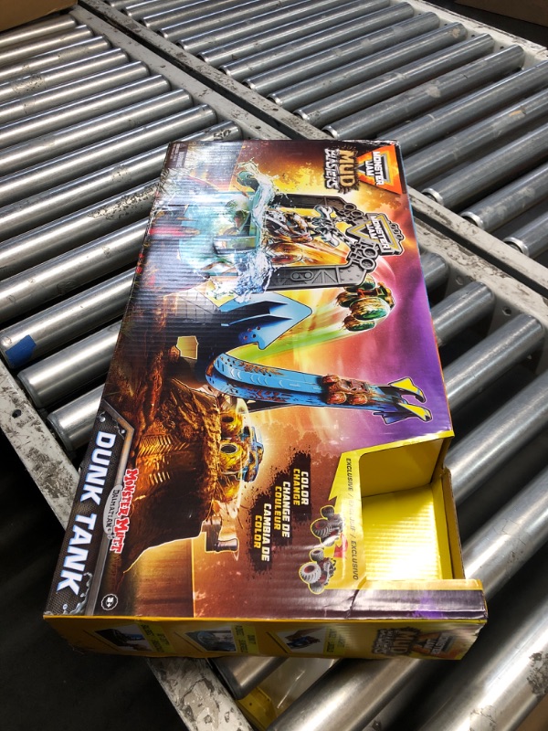 Photo 1 of **FOR PARTS ONLY**(MISSING PCS)
Monster Jam Mud Blasters, Monster Mutt Dalmatian Dunk Tank Playset, Color Change Action, Kids Toy Gifts for Boys and Girls Ages 3 and Up