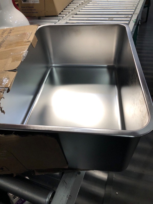 Photo 1 of ***(MISSING PARTS/ SEE NOTES)***
Stainless Steel Cat Litter Box, Extra Large Litter Boxes for Big Cats, XL Metal Cat Litter Box with Lid, Anti-Urine Leakage, Non-Sticky, Include Cat Mat and Litter Scoop