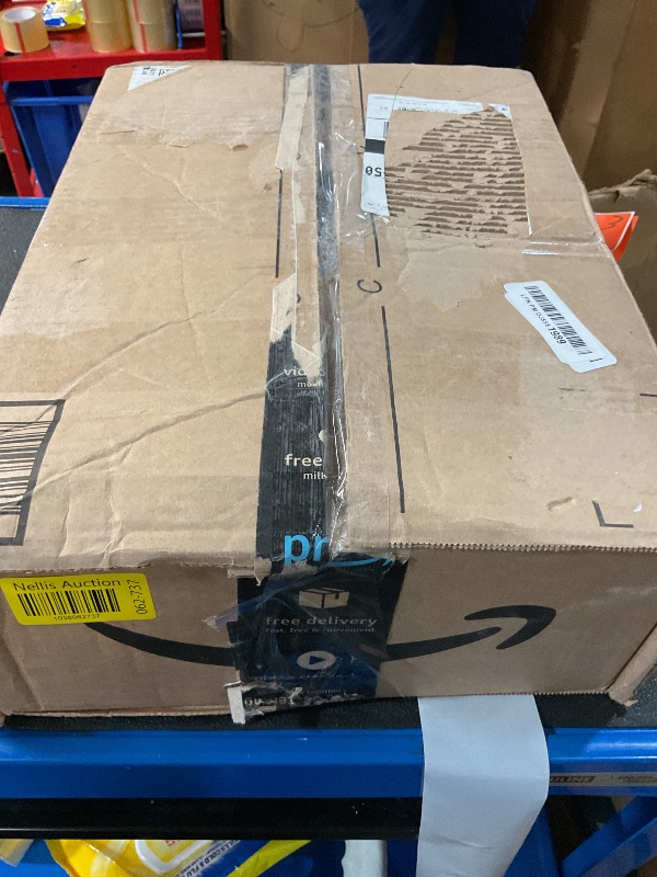 Photo 1 of **HEAVY USAGE, DIRTY, STAINED**
VocVoi 12 inch Tri-Ply Stainless Steel Frying Pan with LID,PFOA&PTFE Free Skillets,Chef's Pans,Dishwasher and Oven Safe Cookware, Works on Induction,Ceramic and Gas Cooktops 1