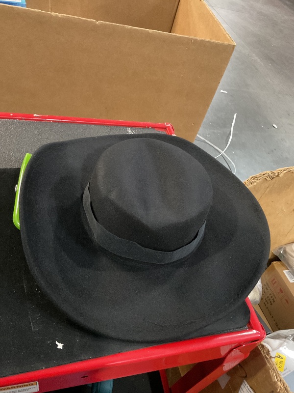 Photo 1 of ***DAMAGED - CRUMPLED - SEE PICTURES***
Women Men Classic Felt Fedora Hat Wide Brim Flat Top Boater Hat