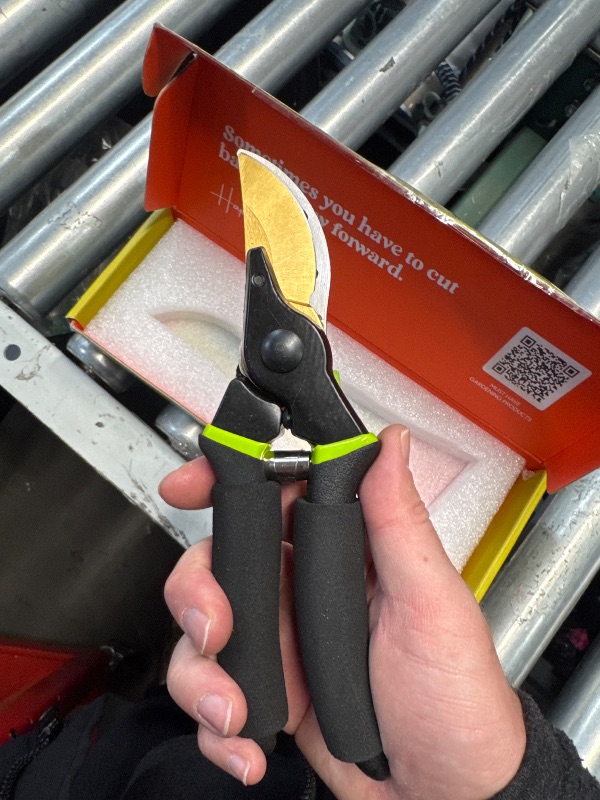 Photo 1 of (FAIR/USED) ($23 RETAIL) GROWIT 8.5" Titanium Bypass Pruning Shears (T13) - Razor Sharp Premium Garden Shears Clippers Pruners - Heavy Duty Garden Scissors - Rust Resistant Blade