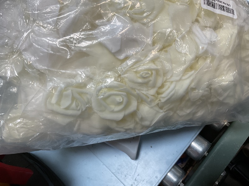 Photo 1 of Sherr 250 Pcs Artificial Roses Flowers Bulk Fake Rose with Stem Faux Bridal Flower Centerpiece for Valentine‘s Day Wedding Bridal Shower Party DIY Bouquet Arrangement Garland Home Decor(White)
