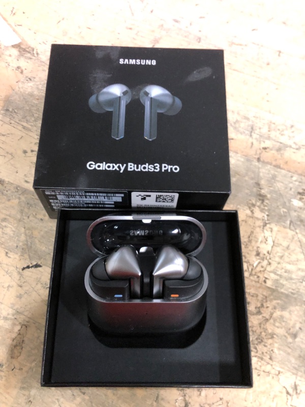 Photo 1 of SAMSUNG Galaxy Buds 3 Pro AI True Wireless Bluetooth Earbuds, Noise Cancelling, Sound Optimization, Redesigned Comfort Fit, Silver [US Version, Amazon Exclusive, 2Yr Warranty]