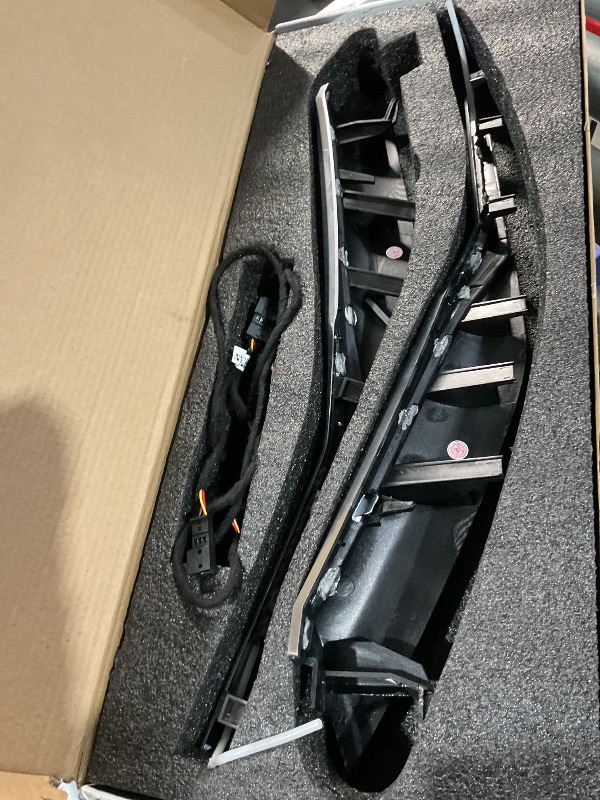 Photo 1 of (Used)Center Console LED Ambient Light, Center Console Trims LED Ambient Light for 3 4 Series G2 G22 G23 G26 M3 G8 M4 G82 G83 LHD 219 Onwards (Carbon Fiber Look)
