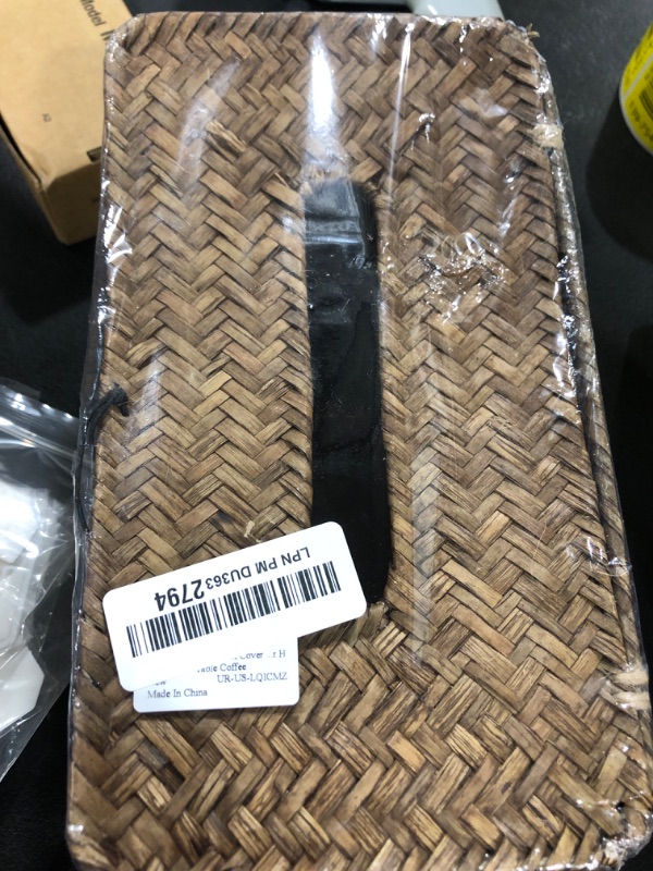 Photo 1 of Sumnacon Tissue Box Cover Large Rectangle Tissue Box Seagrass Tissue Box Holder Woven Tissue Holder Decorative Tissue Cover for Bathroom Tissue Box Cover Rectangular for Home Office Table Coffee