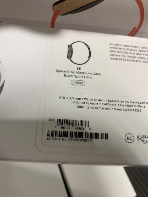 Photo 1 of Apple Watch SE GPS, 44mm Space Gray Aluminum Case w Black Sport Band