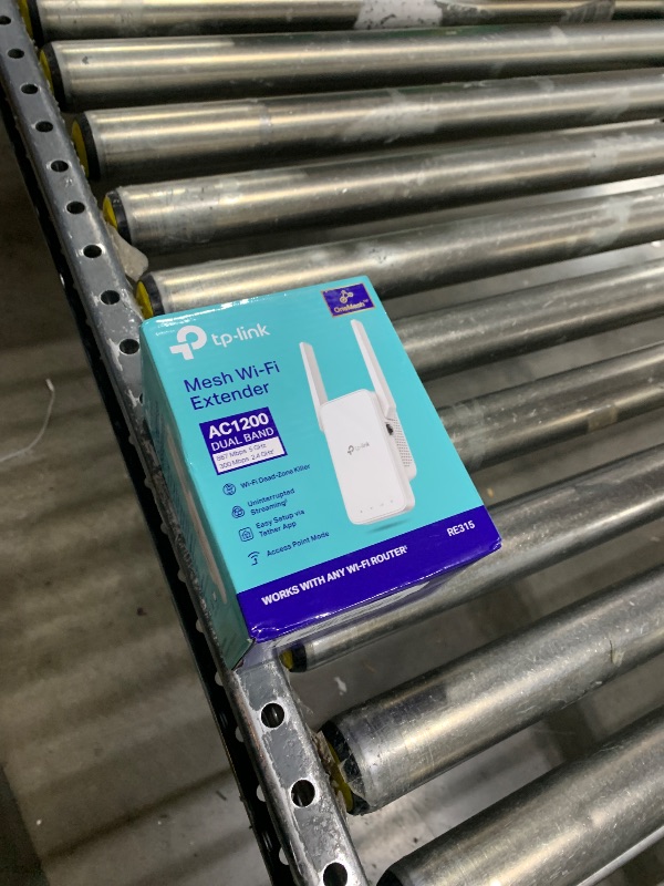 Photo 1 of TP-Link AC1200 WiFi Extender, 1.2Gbps home signal booster, Dual Band 5GHz/2.4GHz