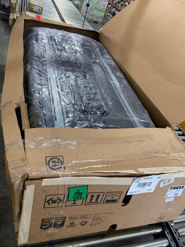 Photo 1 of Thule Force XT Rooftop Cargo Box, Large,Matte Black