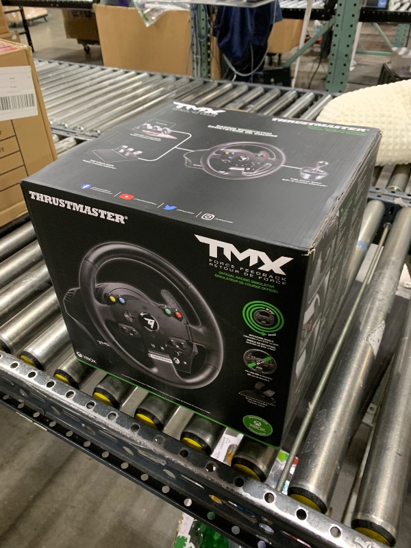 Photo 2 of ThrustMaster TMX Racing Wheel with force feedback and racing pedals (Compatible with XBOX Series X/S, One, PC)