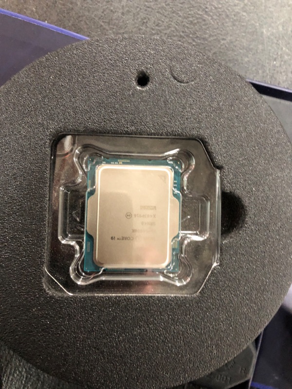 Photo 2 of Intel® Core™ i9-14900K Desktop Processor 24 cores (8 P-cores + 16 E-cores) up to 6.0 GHz