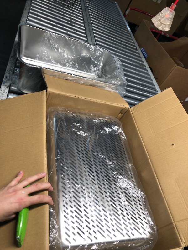 Photo 1 of (SEE NOTES) Stainless Steel Sifting Litter Box,Sifting Cat Litter Box for Wood Pine Pellets,XL Sifter Litter Pan System,Odor Control,Easy to Clean,with Sifting Litter Boxes Liners and Metal Scoop
