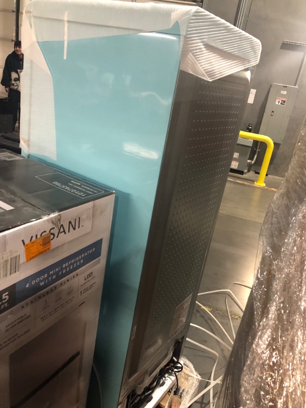 Photo 1 of **FACTORY SEALED/HEAVY PICKUP**Galanz GLR12TBEEFR Refrigerator, Dual Door Fridge, Adjustable Electrical Thermostat Control with Top Mount Freezer Compartment, Retro Blue, 12.0 Cu Ft