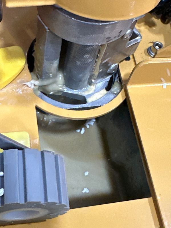 Photo 1 of ***ITEM TESTED FOR POWER, UNABLE TO TEST FURTHER***
YUCHENGTECH Edge Bander Banding Machine Automatic Tape Breaking Portable Edge Banding Machine Curve Straight Edge Bander With Microcomputer Intelligent Temperature Control (110, Volts (AC))