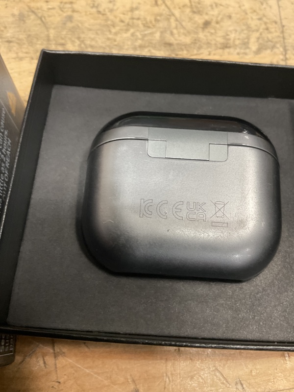 Photo 1 of ***(MAJOR DAMAGE/ SEE NOTES)***
SAMSUNG Galaxy Buds 3  AI True Wireless Bluetooth Earbuds, Noise Cancelling, Sound Optimization, Redesigned Comfort Fit, Silver [US Version, Amazon Exclusive, 2Yr Warranty]