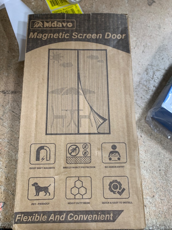 Photo 1 of Magnetic screen door
