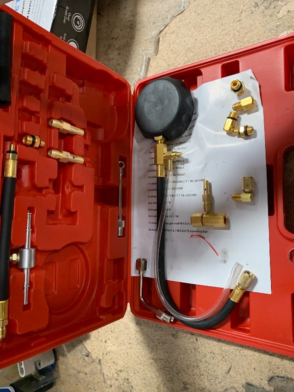 Photo 1 of BETOOLL 0-140PSI Fuel Injector Injection Pump Pressure Tester Gauge Kit Car Tools (Master)