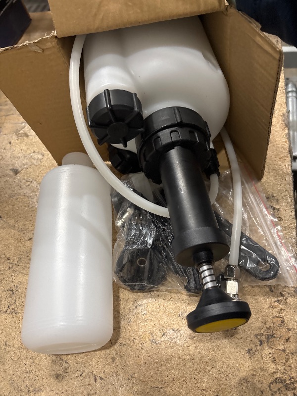 Photo 1 of Aikyciu 3L Manual Brake Bleeder Kit, One Person Brake Bleed Vacuum Pump with 1L Brake Fluid Bleed Bottle and 4 Master Cylinder Adapters, Suitable for Most Vehicles
