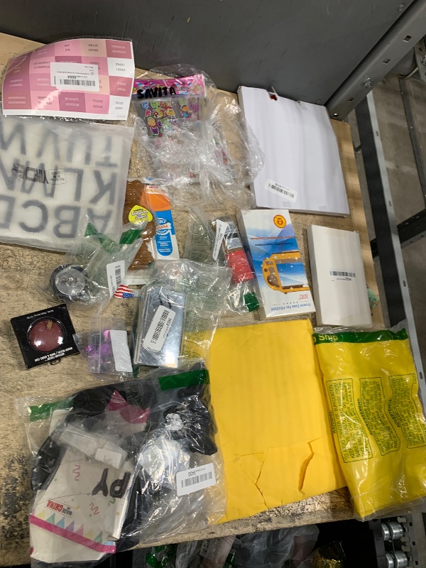 Photo 1 of **SOLD AS IS BUNDLE OF HOME GOODS AND MISCELLANEOUS ITEMS FINAL SALE** 15 ITEMS