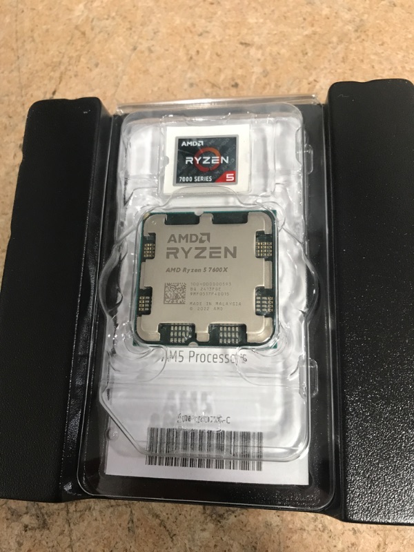 Photo 1 of AMD Ryzen 5 7600X 6-Core, 12-Thread Unlocked Desktop Processor