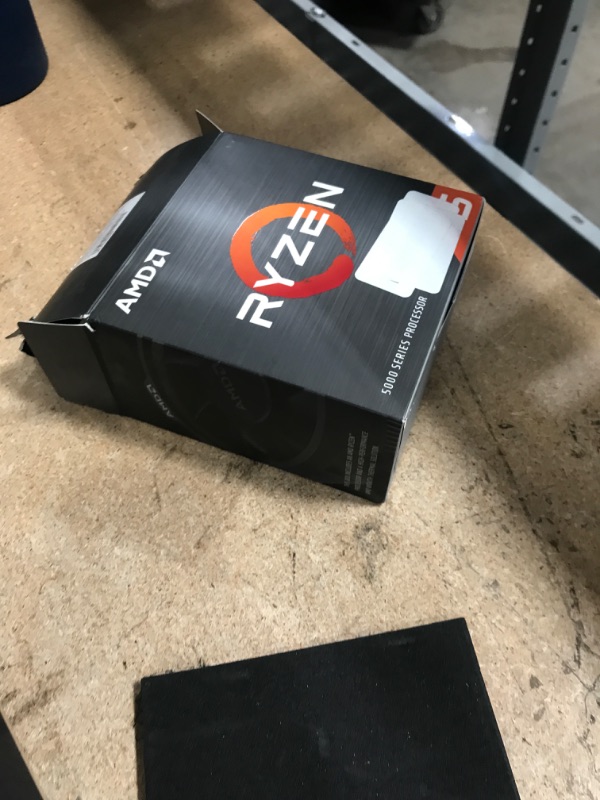 Photo 1 of AMD Ryzen 5 5600X 6-core, 12-thread unlocked desktop processor with Wraith Stealth cooler