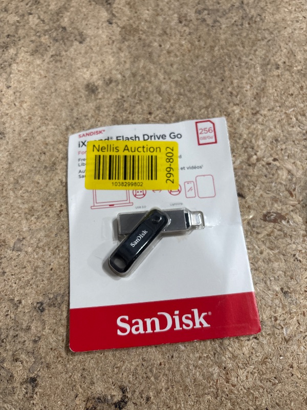Photo 1 of SanDisk 256GB iXpand Flash Drive Go for iPhone and iPad - SDIX60N-256G-GN6NE, Black