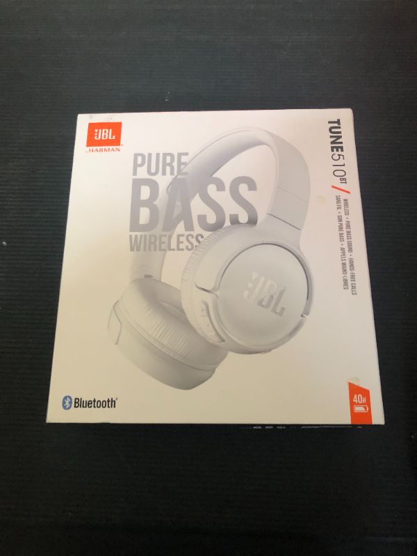 Photo 1 of JBL Tune 510BT - Bluetooth headphones with up to 40 hours battery, microphone for call, foldable and comfortable, Android and iOs compatible (White)