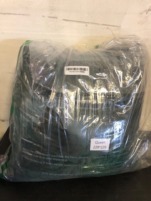 Photo 1 of JELLYMONI Emerald Green Velvet Duvet Cover Queen Size - Ultra Soft Flannel Comforter Cover, 3-Piece Luxury Fluffly Duvet Cover with 8 Corner Ties & Zipper Closure