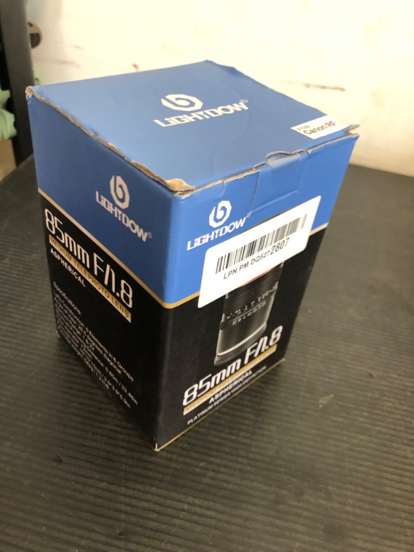 Photo 1 of Lightdow RF 85mm F1.8 Portrait Lens - Medium Telephoto Manual Focus Cameras Lens for Canon EOS R, Ra, RP, R3, R5, R5 C, R5 Mark II, R6, R6 Mark II, R7, R8, R10, R50, R100 Mirrorless Cameras