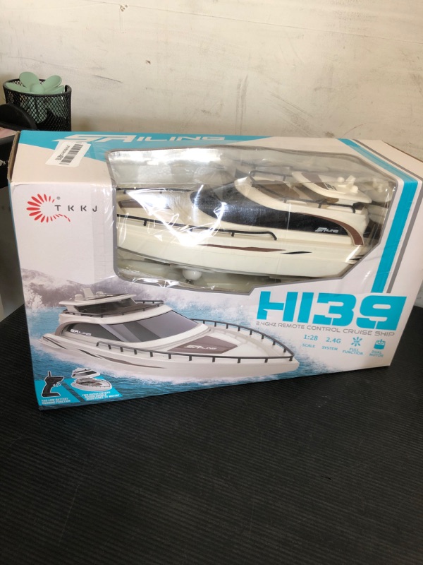 Photo 1 of POCO DIVO Luxury Modern Yacht, 1/28 RC Boat, 2.4Ghz Radio Remote Control 15” Sailing Cruise, Pool Lake Pond Dual Motors 15kmph Speed Ship, Deluxe Gifts Adults Water Fun Voyage